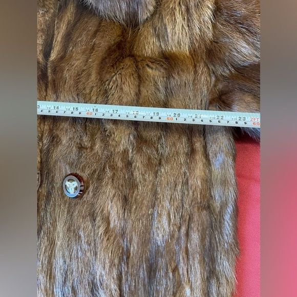 Vintage Muskrat fur coat | Woman’s vintage Muskrat fur coat | Vintage fur jacket - Picture 11 of 12